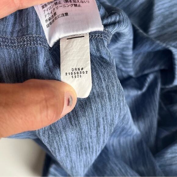 Eddie Bauer Freedry Performance Top Size Medium Long Sleeve Back Keyhole Yoga - Picture 5 of 10